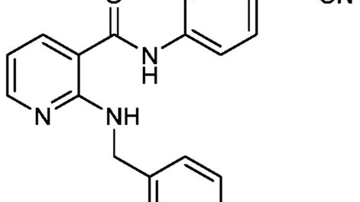 医生为患者开具舒尼替尼50mg处方并说明购药流程